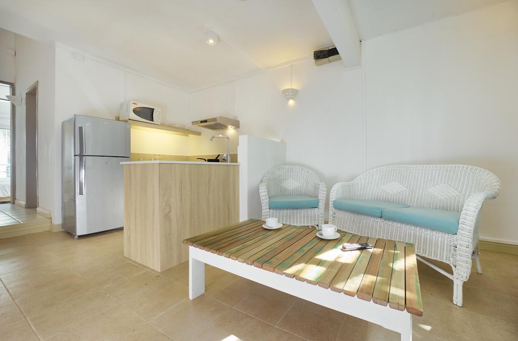Le Beachclub Pereybere Beach